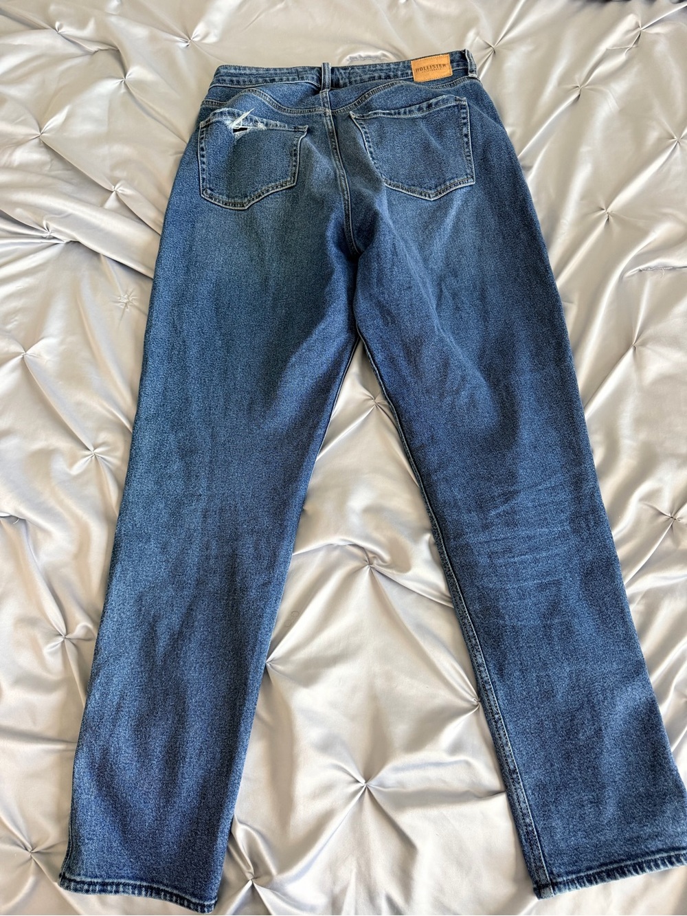 Hollister Women's Medium Blue Skinny Jeans - Picture 3 of 4